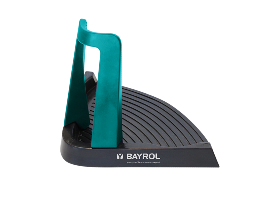 Cale-de-transport-bidons-et-seaux