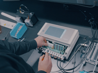 histoire-BYT_SideText